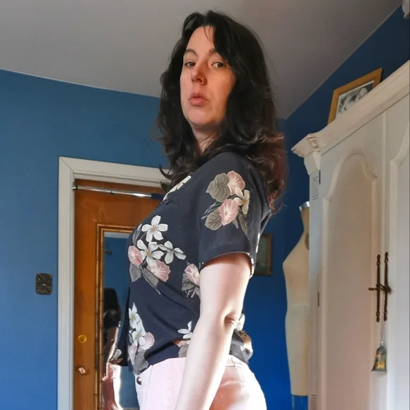 Floral blouse - Picture 4 of 5